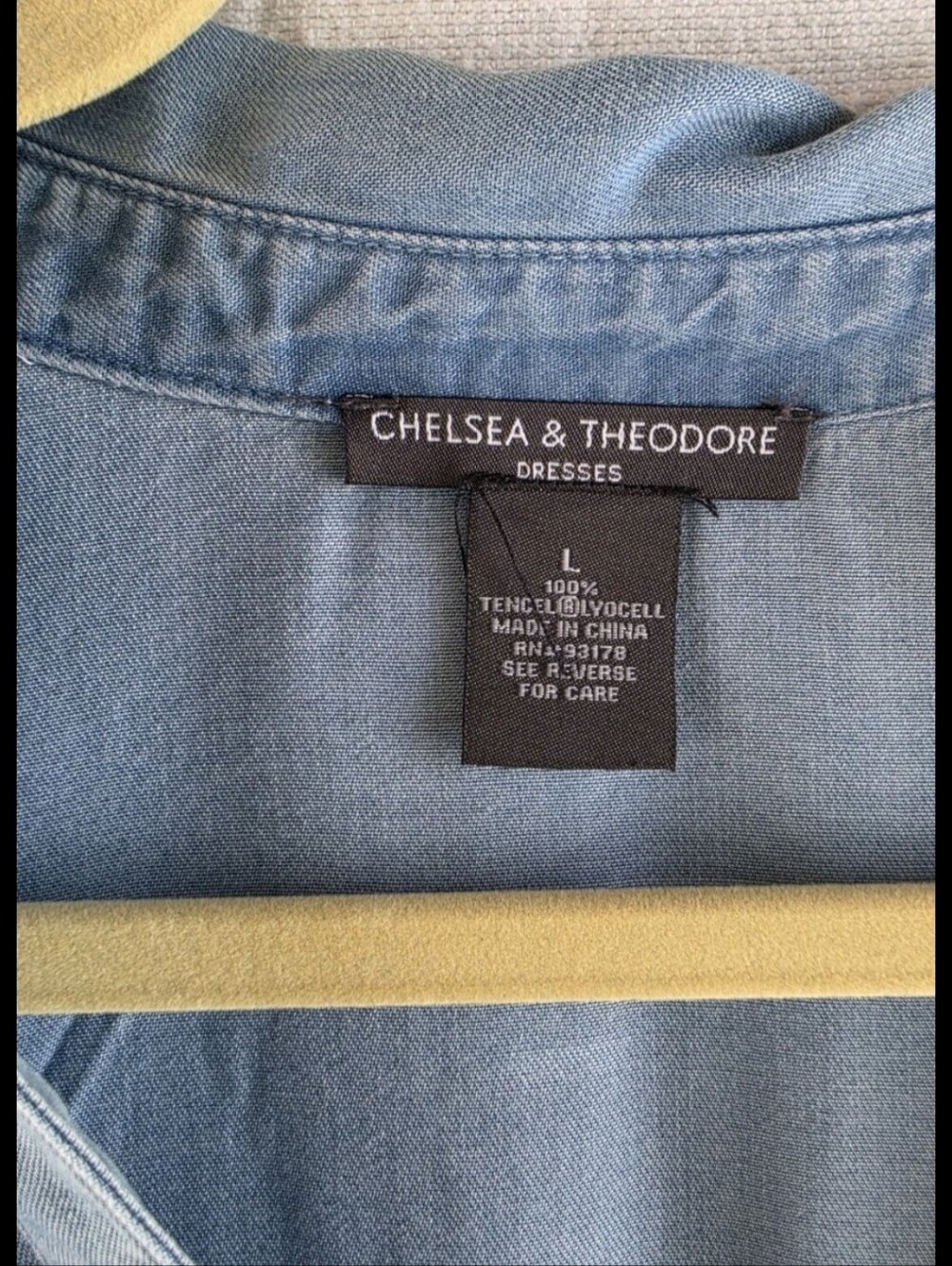 Chelsea & Theodore Women’s Light Blue Denim Dress Colorful Buttons Sz L - Picture 4 of 7